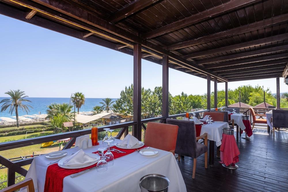 Labada Beach Hotel Camyuva ภายนอก รูปภาพ