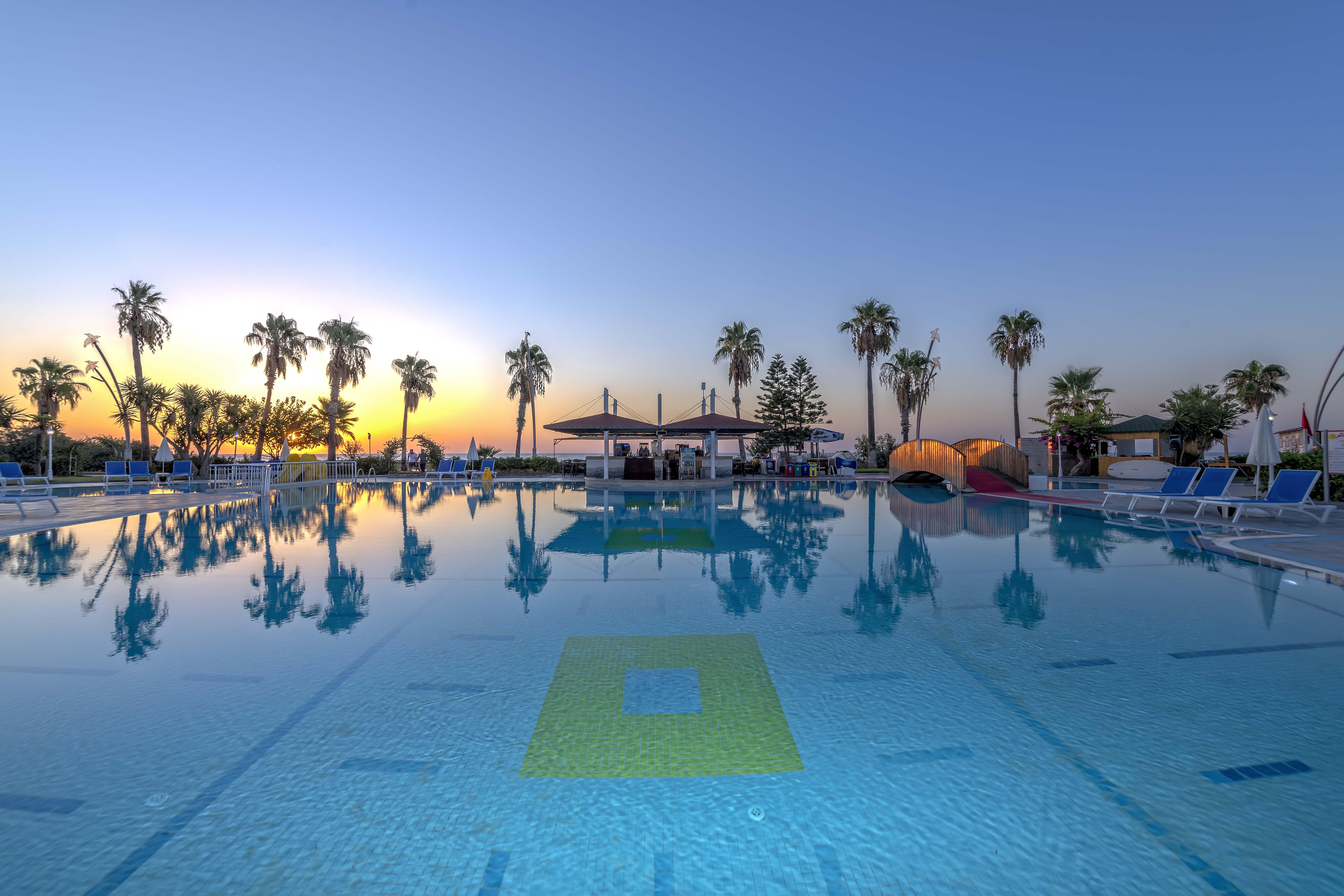 Labada Beach Hotel Camyuva ภายนอก รูปภาพ