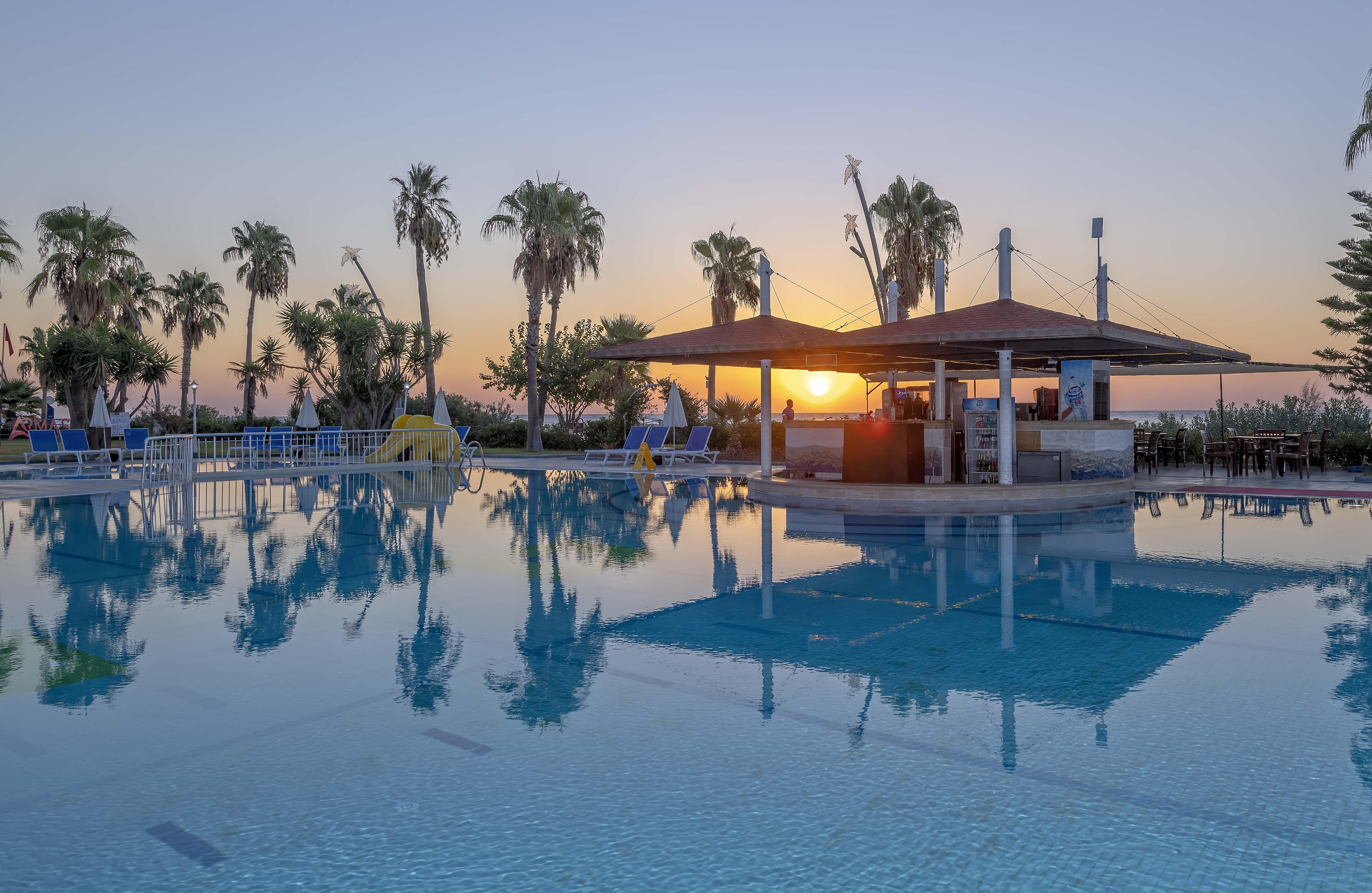 Labada Beach Hotel Camyuva ภายนอก รูปภาพ