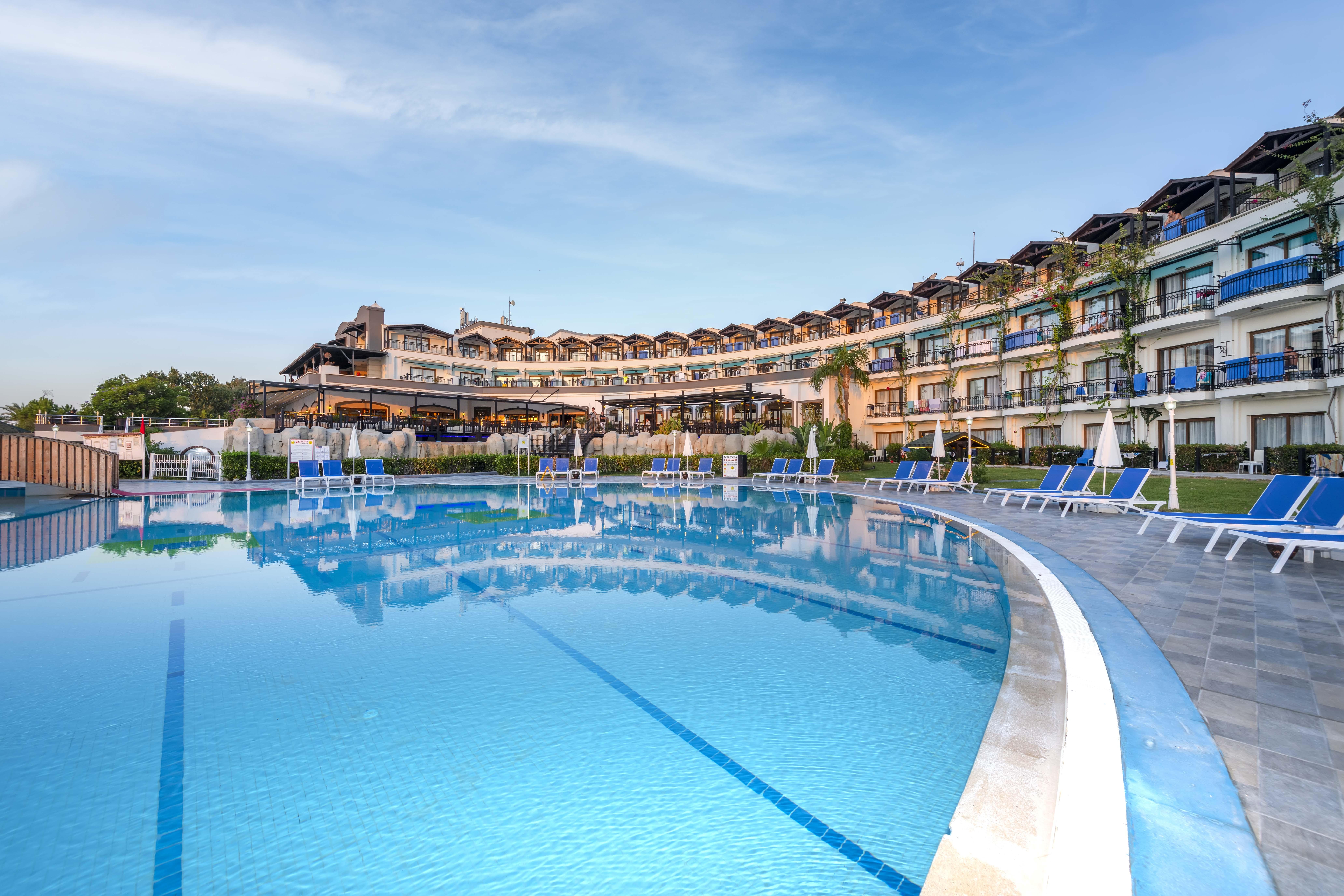 Labada Beach Hotel Camyuva ภายนอก รูปภาพ